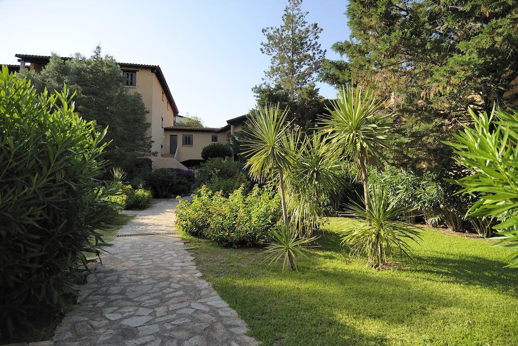 Residence Portorotondo Tre ポルト・ロトンド エクステリア 写真