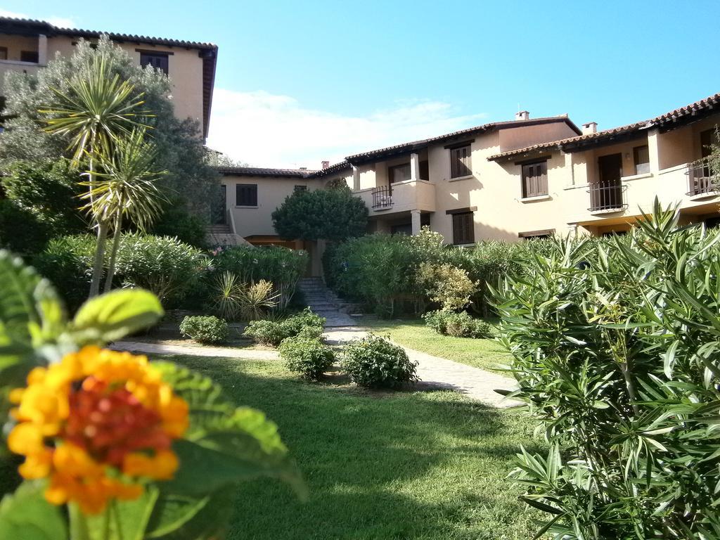 Residence Portorotondo Tre ポルト・ロトンド エクステリア 写真